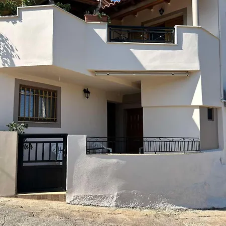 Апартаменты Matina's Cozy Close To Monemvasia *
